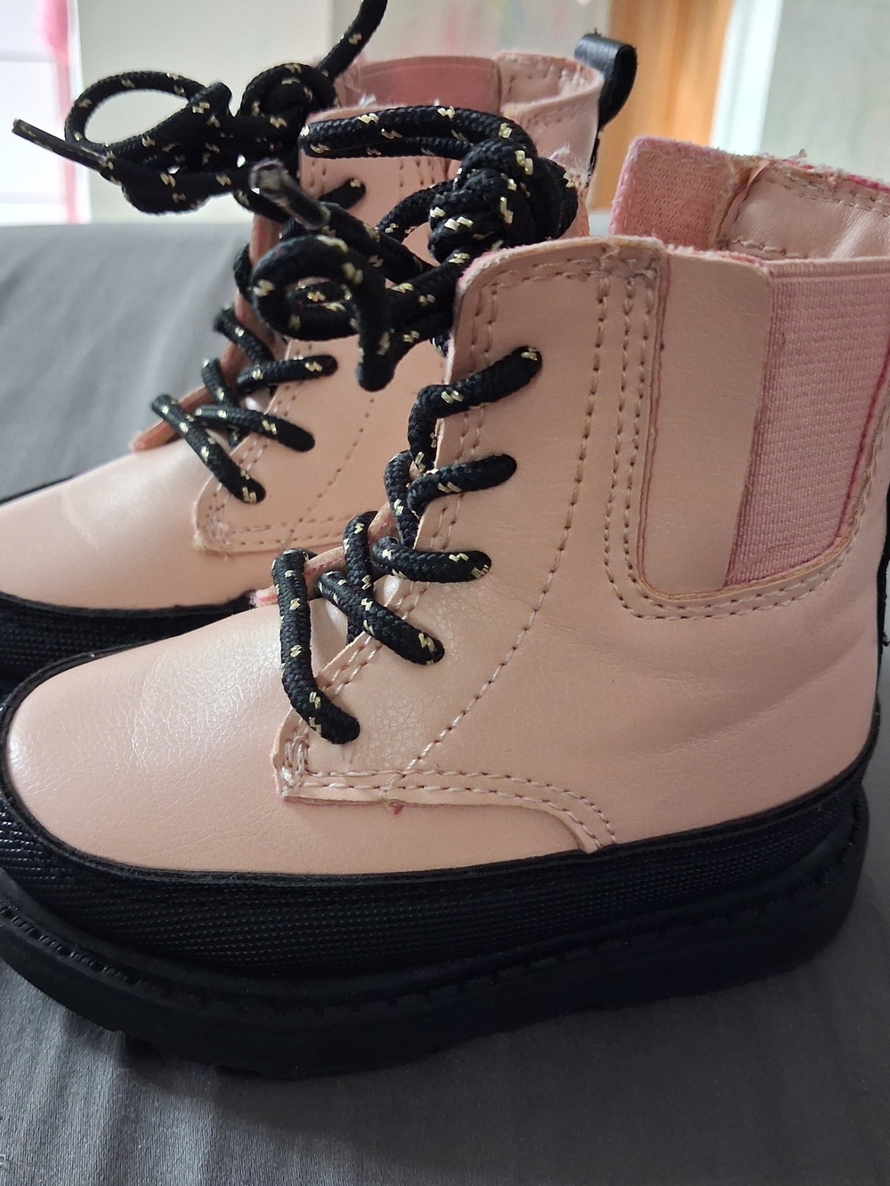Toddlers Carter's Boots Size 4
